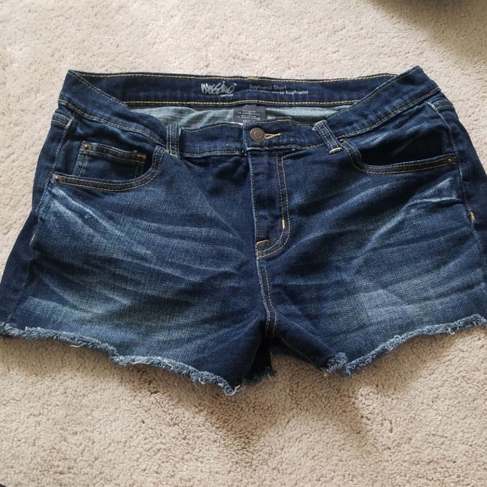 Mossimo Boyfriend Shorts